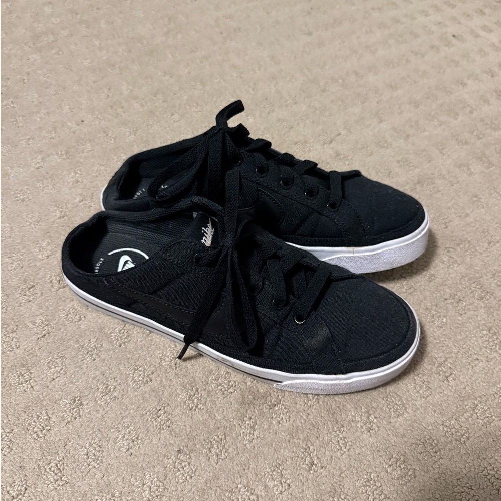 Black Nike Canvas Sneakers
